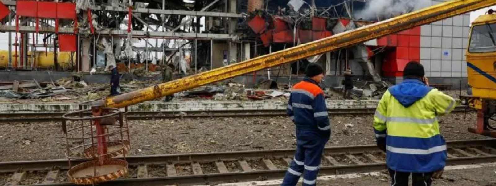 රුසියාවෙන්, යුක්‍රේනයට ගුවන් ප්‍රහාර 700 ක්.